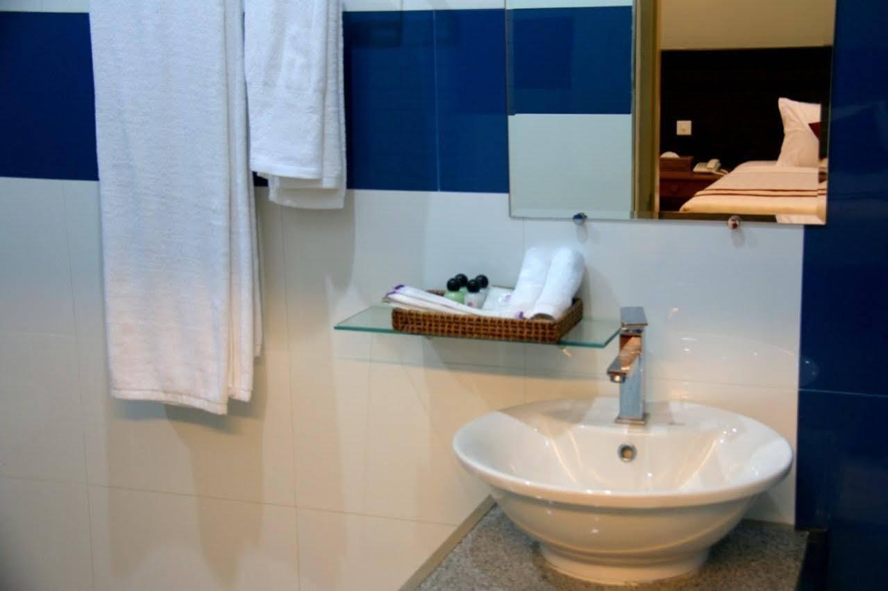 Golden Guest Hotel Dawei Esterno foto