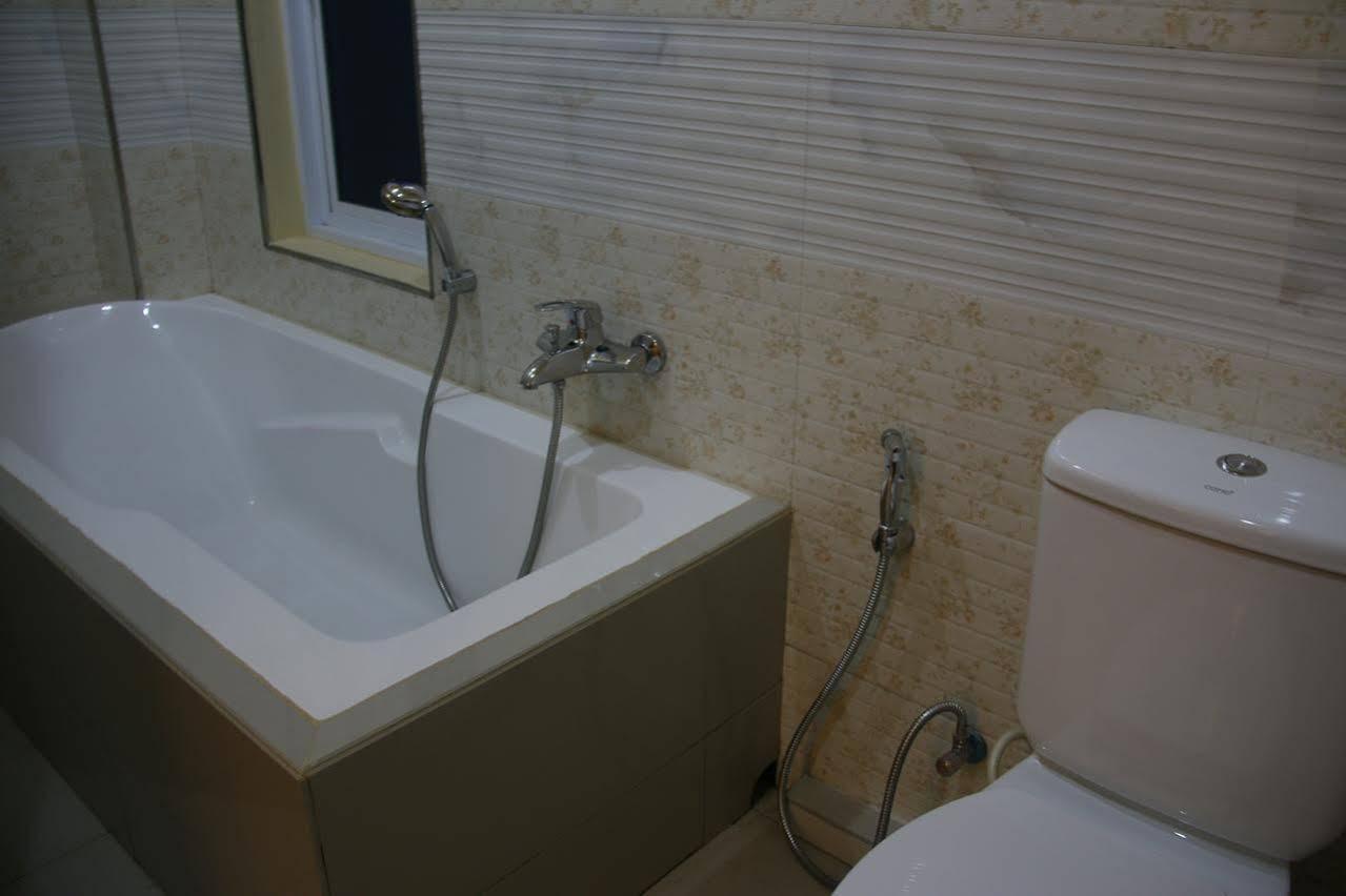Golden Guest Hotel Dawei Esterno foto